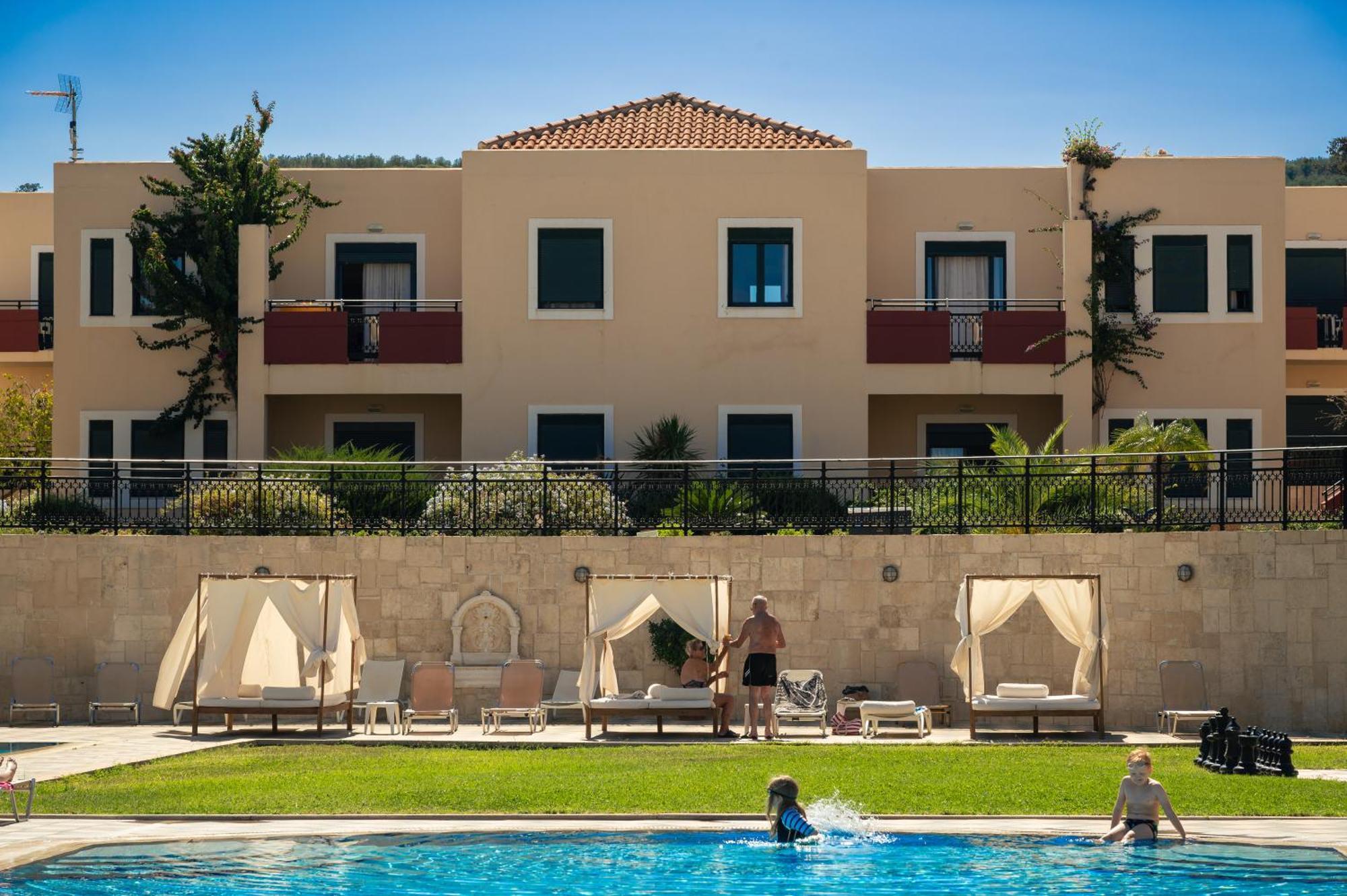 Kambos Village Agia Marina  Exterior photo
